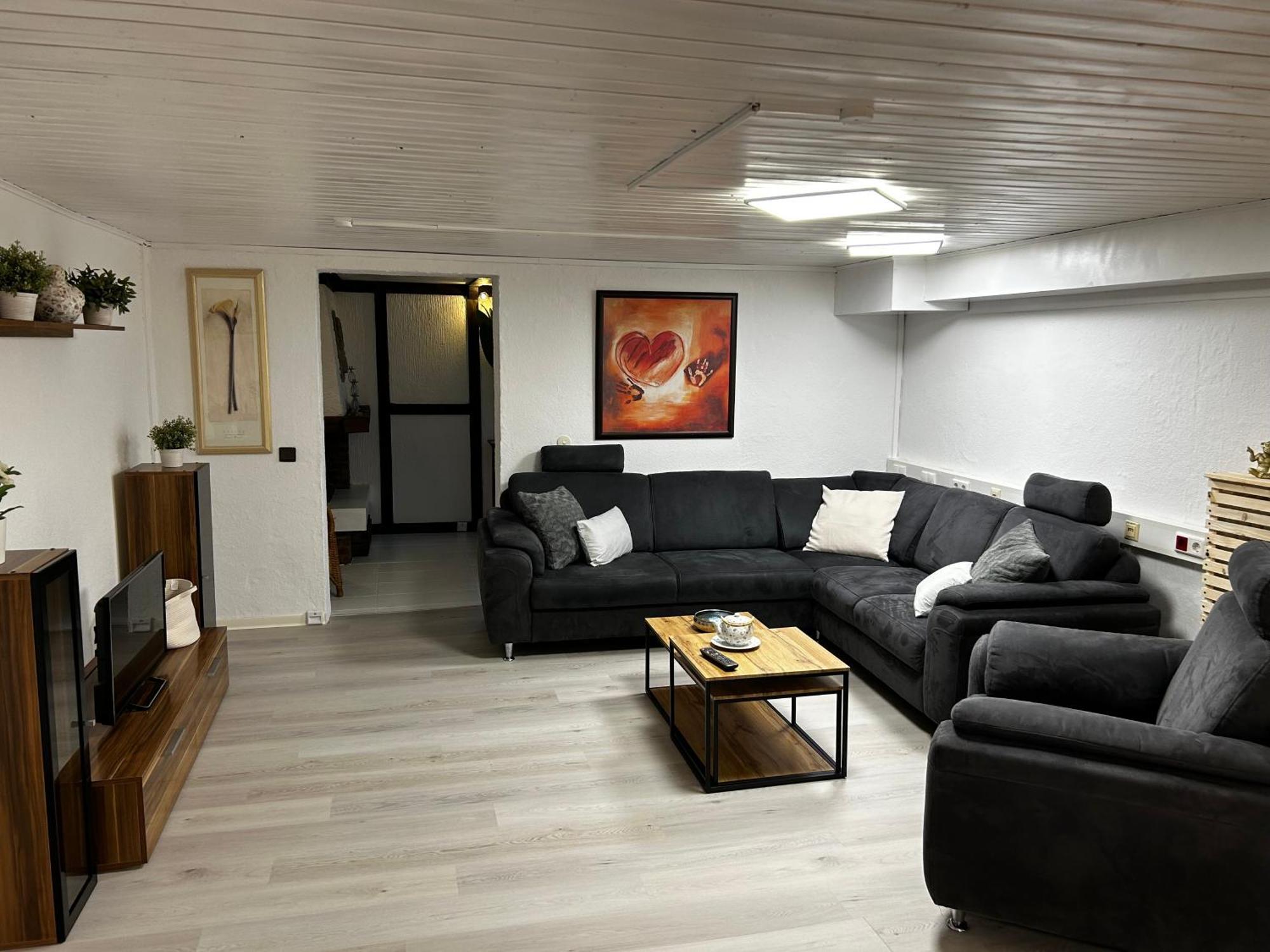 Guidos Place Souterrain Apartment Weissenthurm Luaran gambar